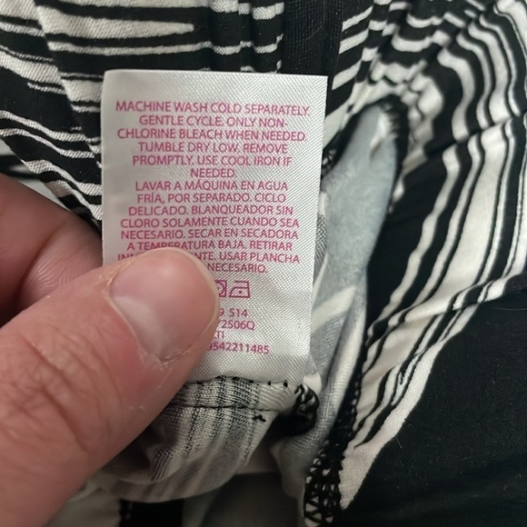 No Boundaries size XL black and white sleeveless soft and stretchy lounge set - Picture 7 of 7